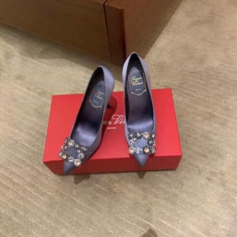 Roger Vivier 意大利真皮大底钻扣真丝 10cm高跟鞋