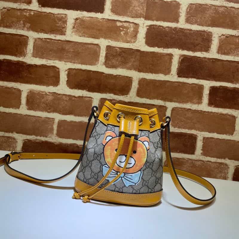 GUCCI古驰小熊图案水桶包660304