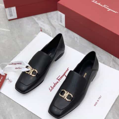 SF salvatore Ferraga*o 菲拉*慕GANCINI马蹄扣小方头可踩跟乐福鞋