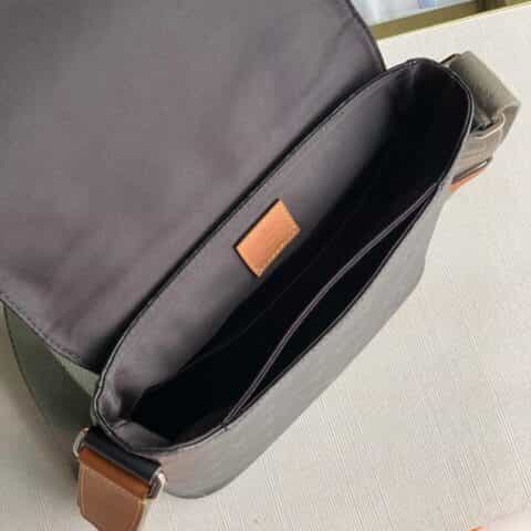 Louis Vuitton LV New District 小号邮差包 M45627