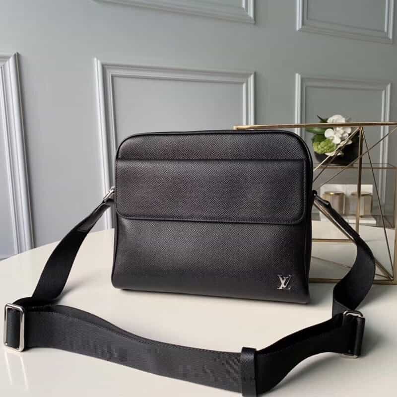 Louis Vuitton LV Alex Messenger PM M30260