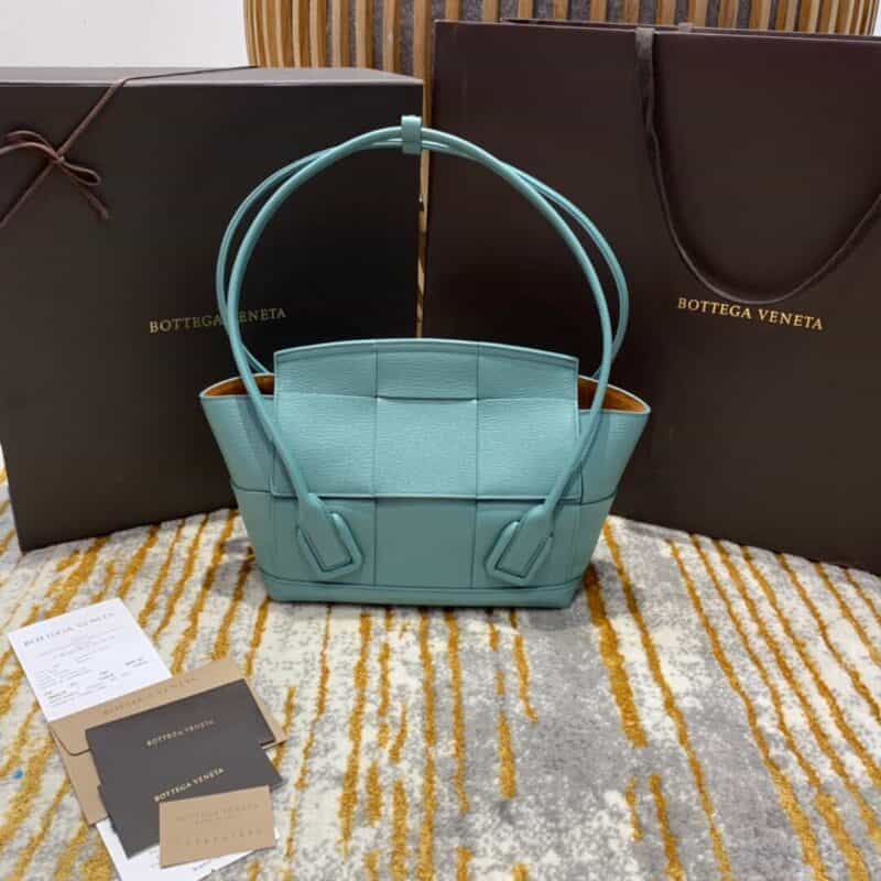 Bottega Veneta The Arco 33 bag 575943山羊纹风暴蓝