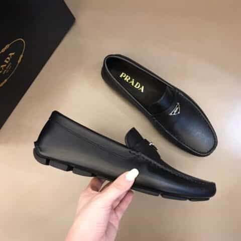 PRADA/普拉达 进口头层牛皮P家经典奢牌驾车豆豆鞋