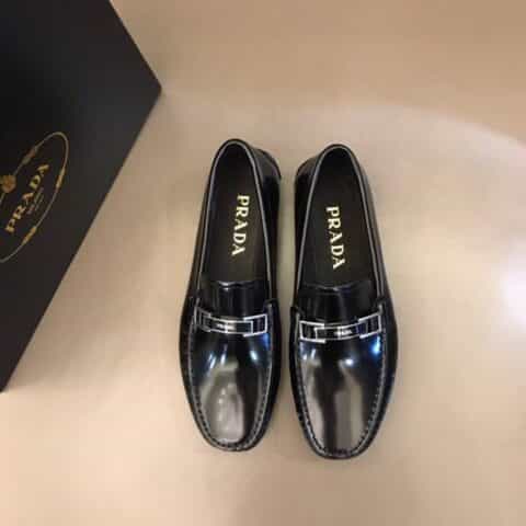 PRADA/普拉达    进口头层牛皮P家经典奢牌驾车豆豆鞋