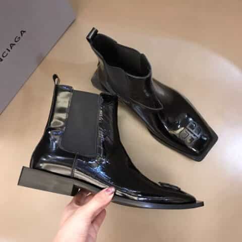 BALENCIAGA巴黎世家   进口原版头层牛皮材质男士BB德比高帮靴