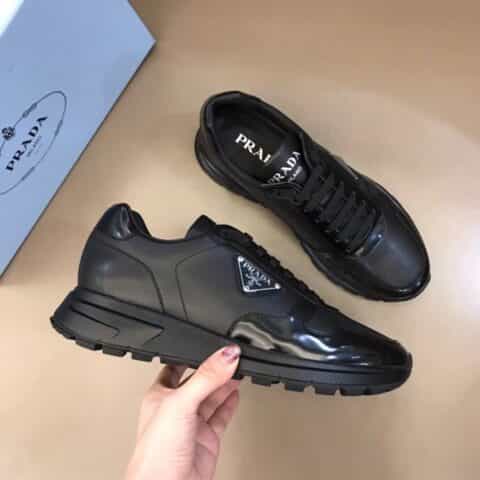 PRADA/普拉达 进口头层小牛皮拼接防水布料男士运动系列