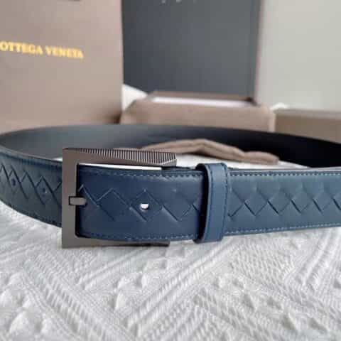 Bottega. Venetia 意大利雾面小牛皮采用编织工艺搭配针式扣头商务休闲腰带