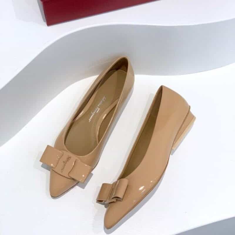 SF salvatore Ferraga*o 菲拉*慕最新糖果色走秀款尖头浅口Viva芭蕾舞鞋