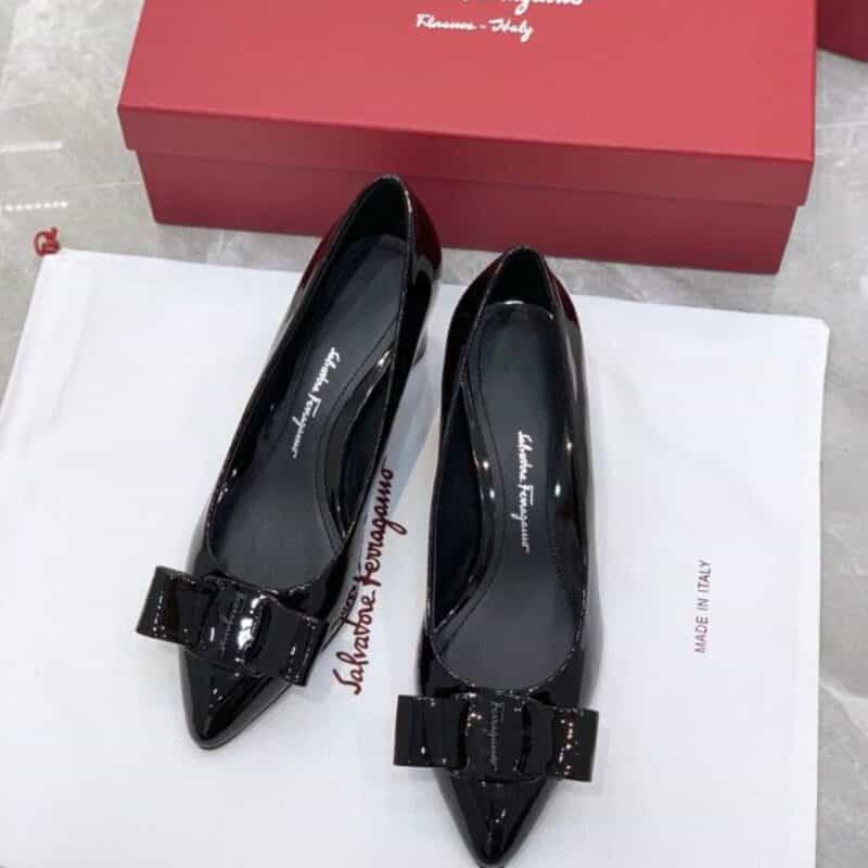 SF salvatore Ferraga*o 菲拉*慕最新糖果色走秀款尖头浅口Viva芭蕾舞鞋