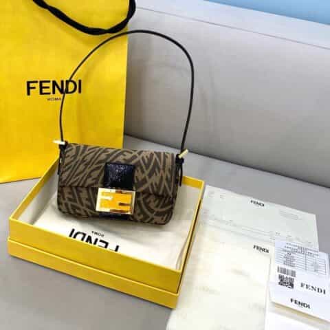 FENDI芬迪Vertigo不规则FFBaguette手袋8378AL 8378AS