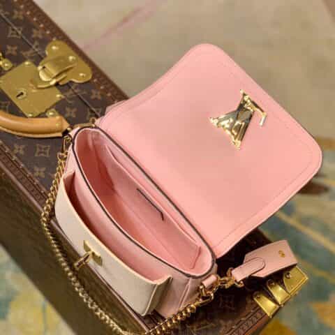 Louis Vuitton LV Lockme Tender cross-body bag M58555粉色