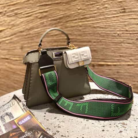 FENDI芬迪小牛皮PEEKABOO小号手袋80012