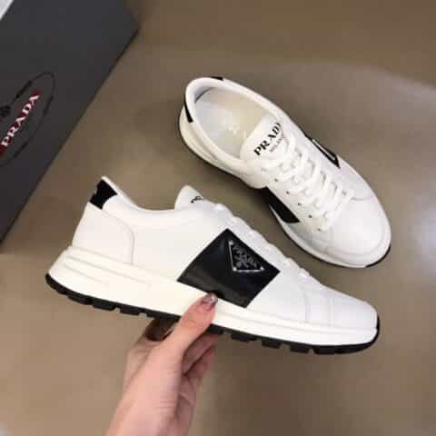PRADA/普拉达 进口小牛皮材质2021男士时尚运动系列
