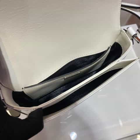 PRADA 2021春夏系列翻盖包 1BD308白色