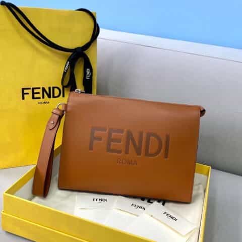 FENDI芬迪大𝐥𝐨𝐠𝐨全皮手包8351A