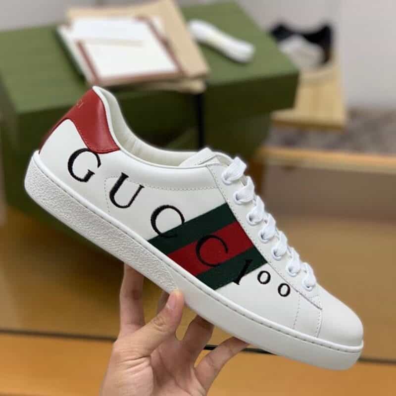 GUCCI古驰 情侣款小白鞋面料采用牛皮男女同款平板鞋