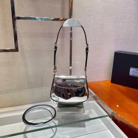 PRADA Cleo 亮面皮革迷你单肩包 1BH188银色
