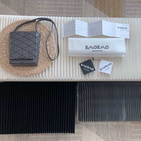 三宅一生|ISSEY MIYAKE 翻盖水晶包BB03-AG282
