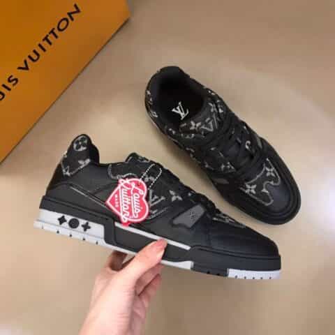 LV/路易威登  L 2021男士牛仔布鞋面搭配小牛皮革Trainer运动鞋