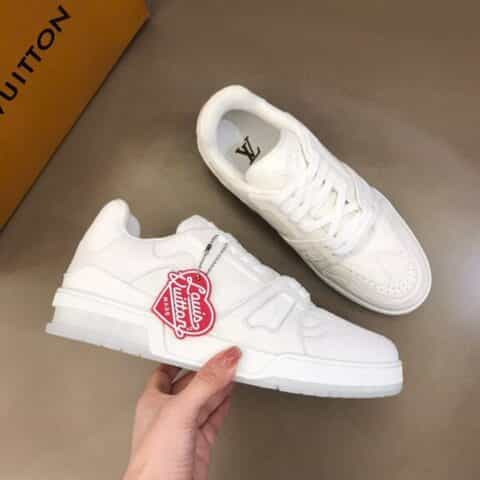 LV/路易威登  L 2021男士牛仔布鞋面搭配小牛皮革Trainer运动鞋