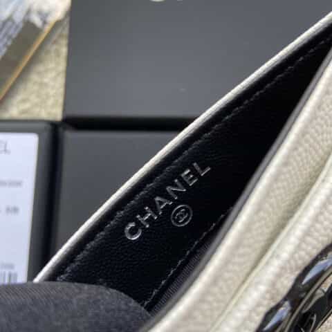CHANEL进口意大利颗粒小牛皮卡包 AP1967白色球纹黑色唛头
