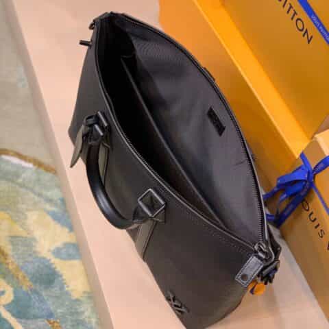 Louis Vuitton LV Lock It Tote bag M59158