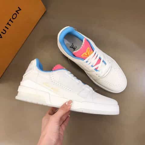 LV/路易威登 帆布鞋面搭配小牛皮革男士Trainer运动鞋