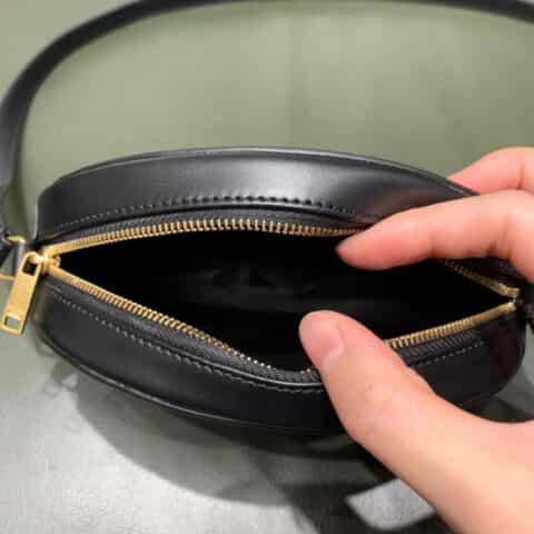 CELINE CROSSBODY OVAL PURSE 猪鼻子包 10I703黑色