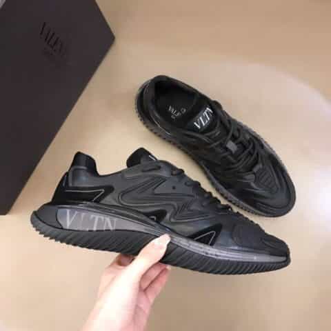 Valemtino华伦天奴 新款Wade Runner 氯丁橡胶和织物运动鞋