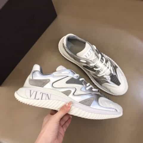 Valemtino华伦天奴 新款Wade Runner 氯丁橡胶和织物运动鞋