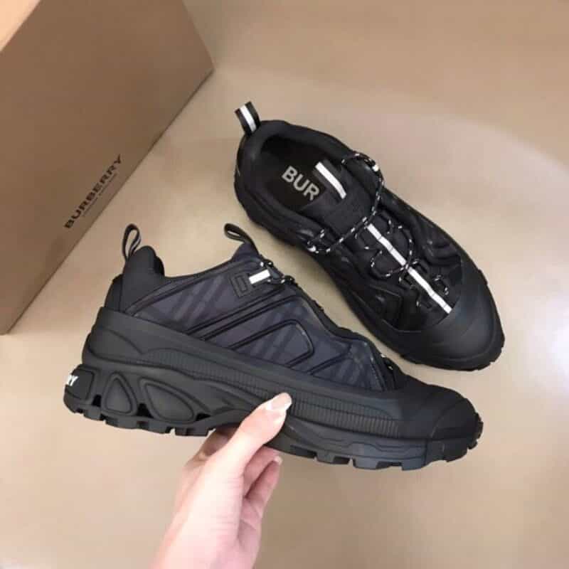 Burberry巴宝莉 B家原单精品,时装秀款 Union 运动鞋