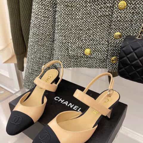 CHANEL香奈儿   小香𝟐𝟎𝟐𝟐/𝐒𝐒 𝐧𝐞𝐰早春粗跟玛凉鞋