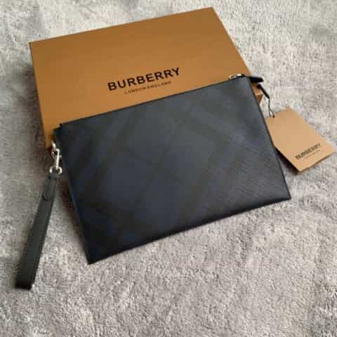 Burberry巴宝莉进口PVC配牛皮格纹拉链收纳袋