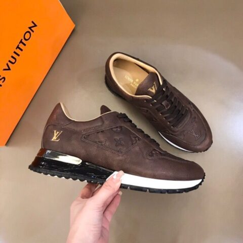 LV/路易威登 头层牛皮内里男士Run Away 运动鞋
