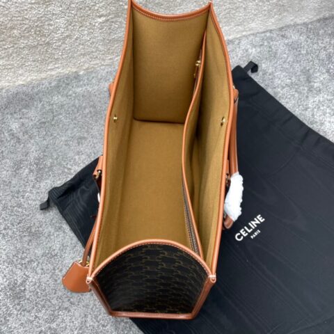CELINE CABAS TRIOMPHE标志印花和牛皮革 横款手袋 194342