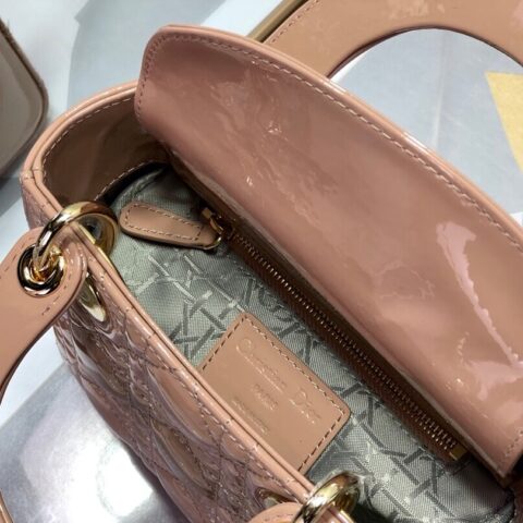 Lady Dior Mini  🍡17cm 三格漆皮戴妃包 M0505裸粉