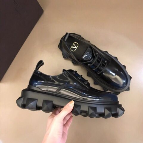 Valentino华伦天奴 进口牛皮鞋面TPU轻质发泡大底男士运动鞋