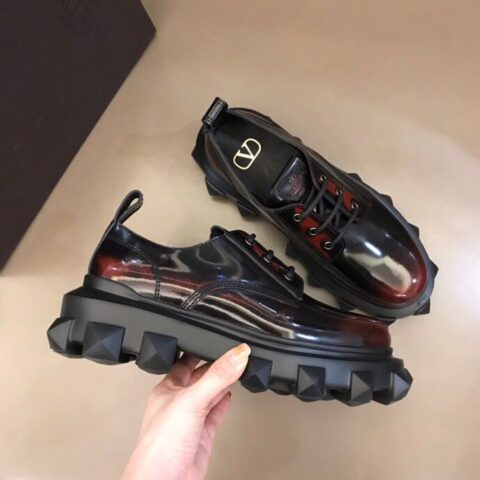 Valentino华伦天奴 进口牛皮鞋面TPU轻质发泡大底男士运动鞋