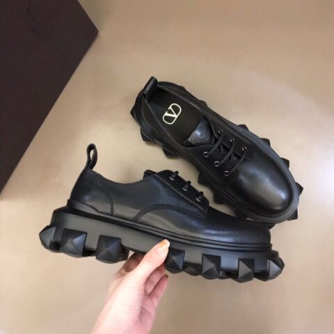 Valentino华伦天奴 进口牛皮鞋面TPU轻质发泡大底男士运动鞋