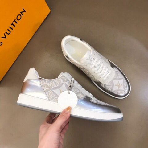 LV/路易威登 Monogram 印花帆布拼接头层牛皮男士经典休闲运动鞋