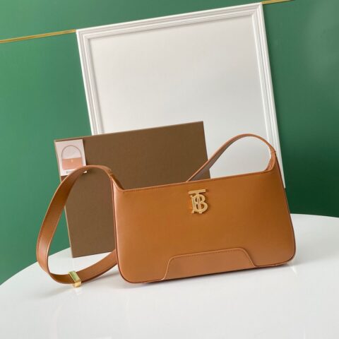 Burberry巴宝莉标志性金属logo肩背包