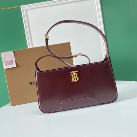 Burberry巴宝莉标志性金属logo肩背包