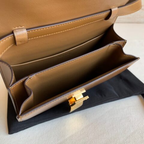 CELINE TEEN CLASSIC Box Teen18.5 抛光牛皮豆腐包 192523焦糖色