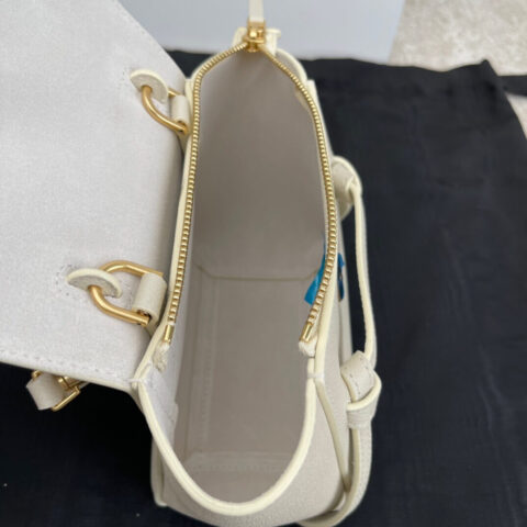 CELINE Belf PICO新色 掌纹迷你粒面小牛皮鲶鱼包 194263白色金扣