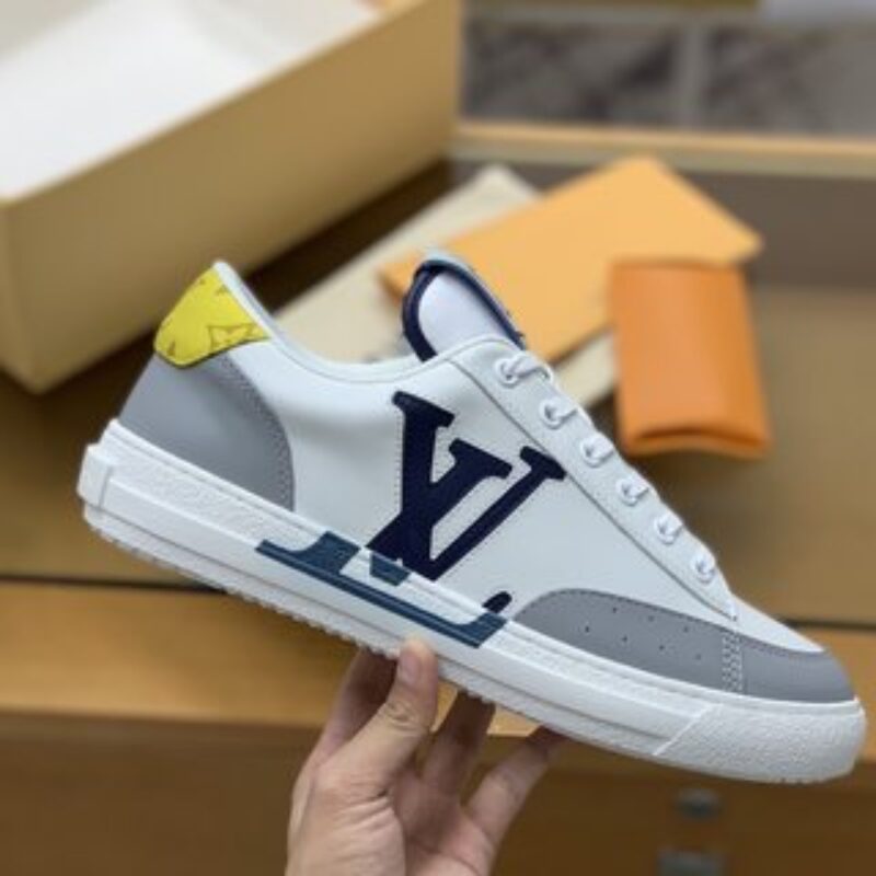 LV/路易威登 白色牛皮及标志性的Monogram帆布情侣款低帮运动鞋