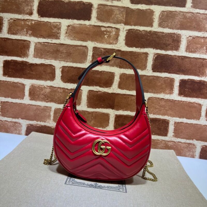 GUCCI古驰GG Marmont系列半月造型迷你手袋699514