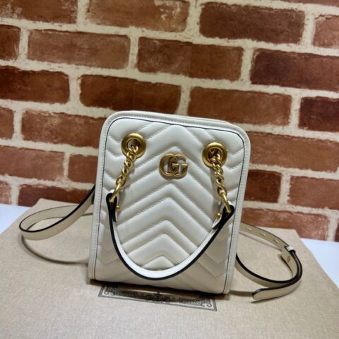 GUCCI古驰GG Marmont系列绗缝迷你手袋696123