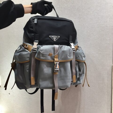 PRADA普拉达新款双肩背包2VZ074
