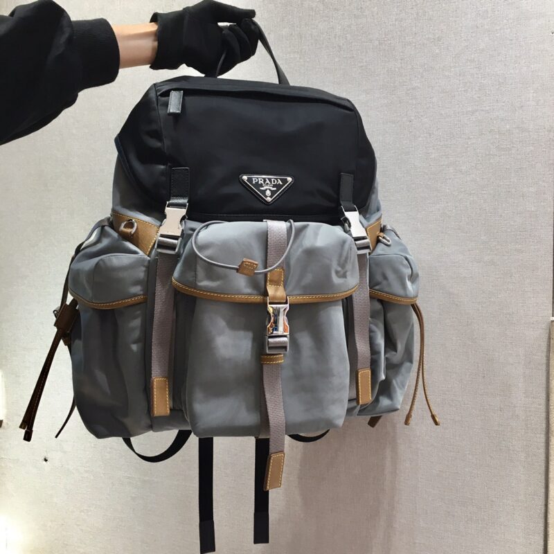 PRADA普拉达新款双肩背包2VZ074