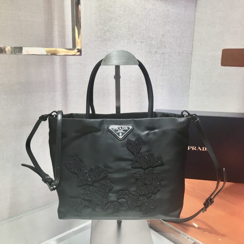 PRADA普拉达进口尼龙布料绣珠款手提包1BA321